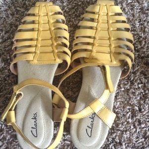 Clarks mustard color sandals